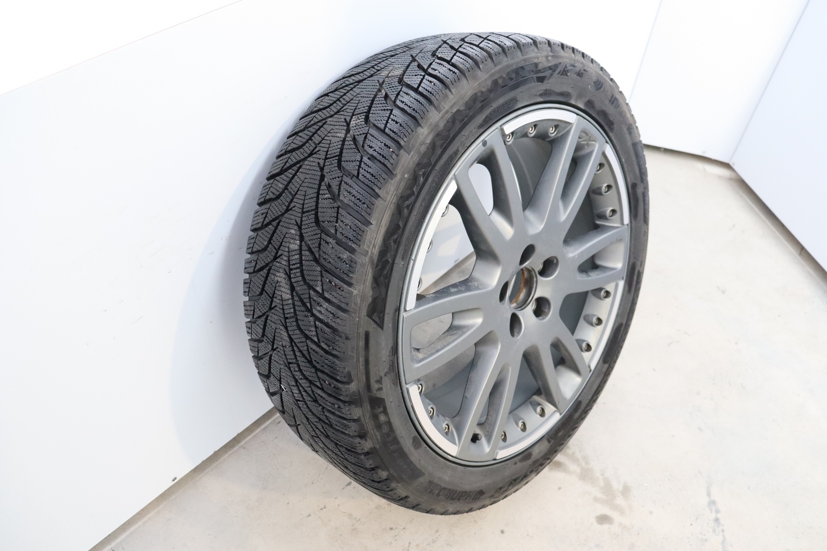 POLESTAR 2 2024