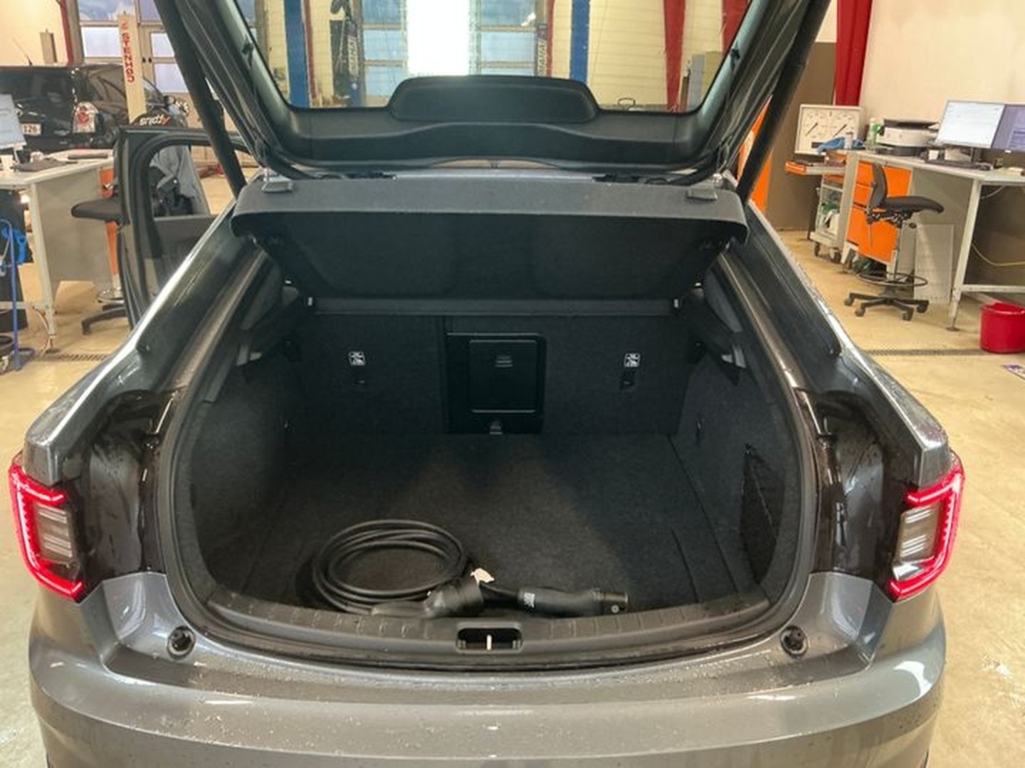 POLESTAR 2 2025
