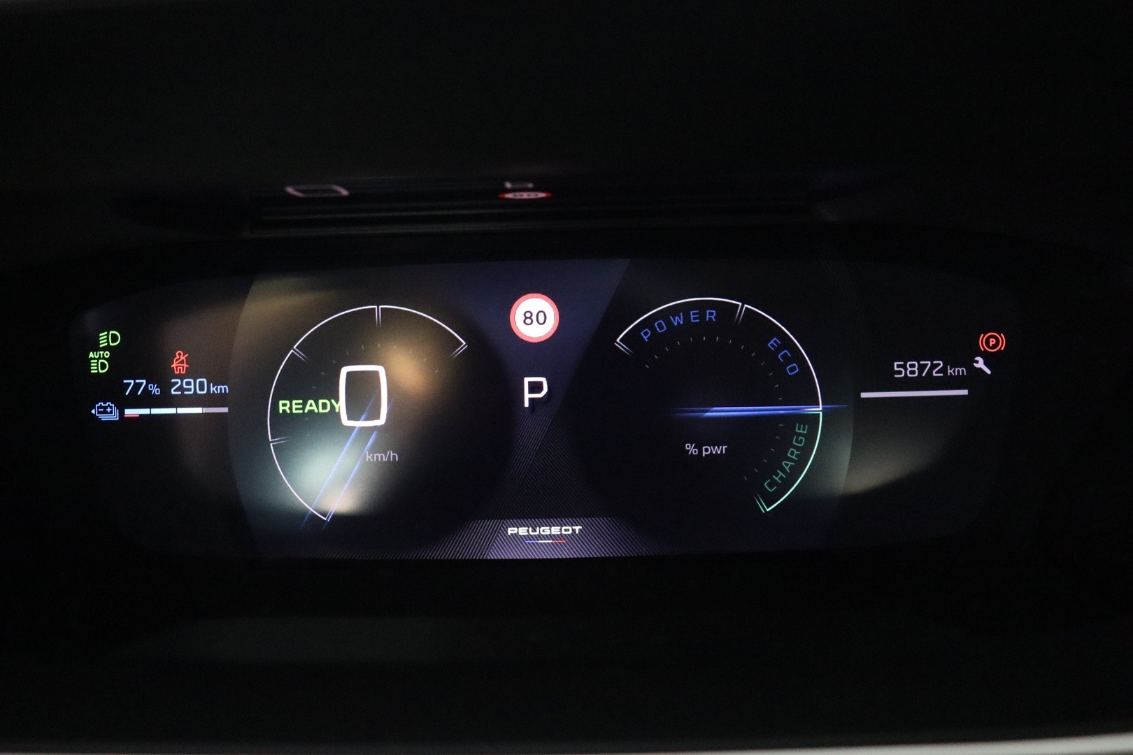 PEUGEOT e-208 2025