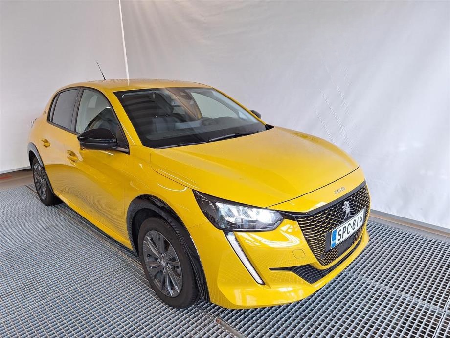 PEUGEOT e-208 2023