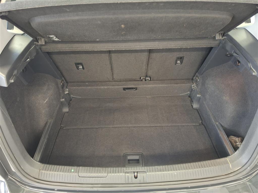 VOLKSWAGEN Golf Sportsvan 2015