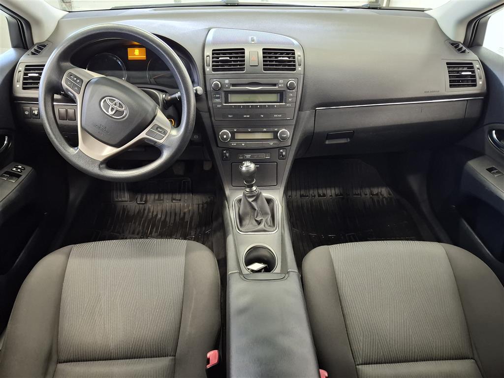 TOYOTA Avensis 2011