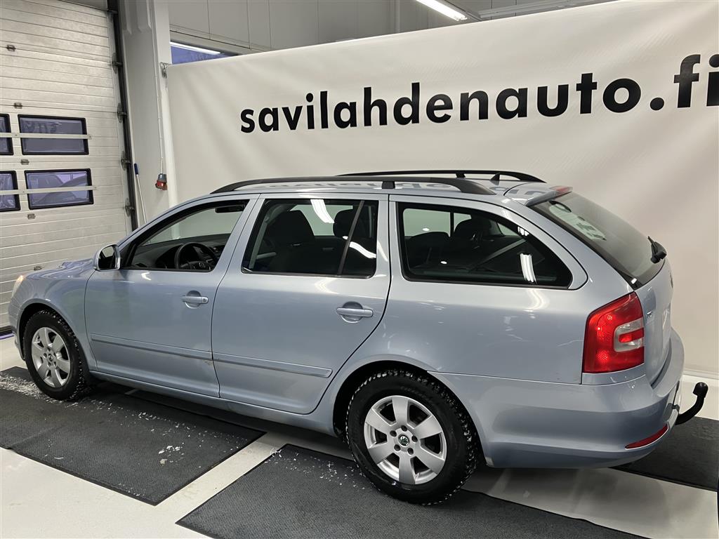 SKODA Octavia 2011