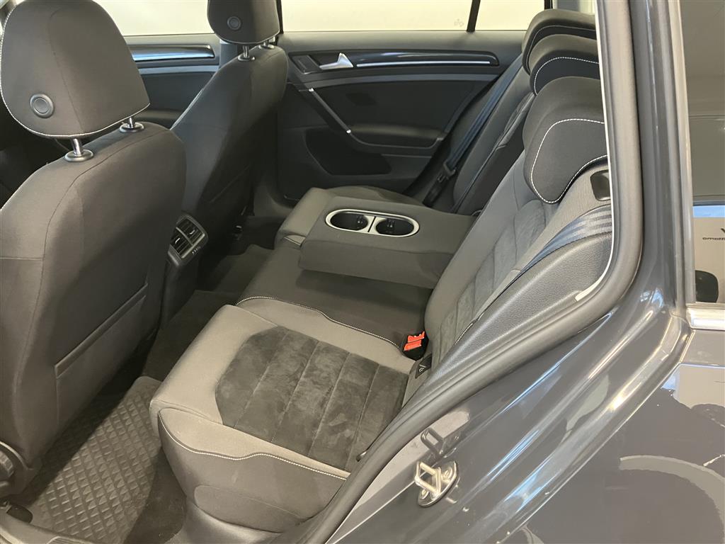 VOLKSWAGEN Golf 2014