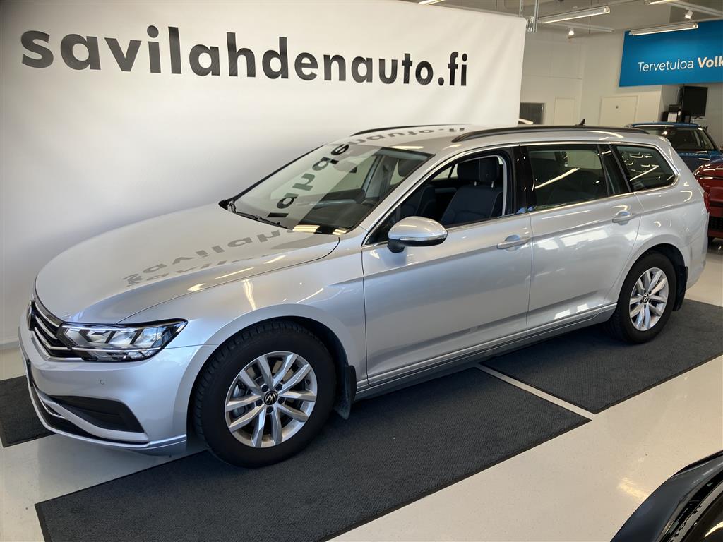 VOLKSWAGEN Passat 2023