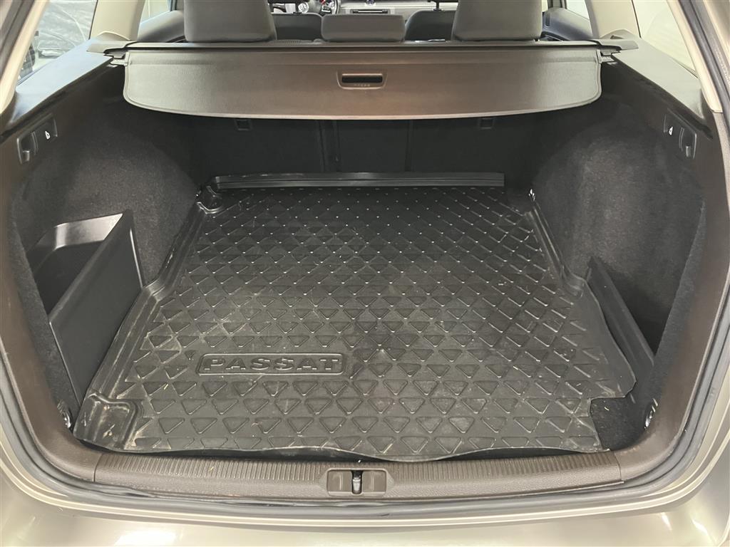 VOLKSWAGEN Passat 2013