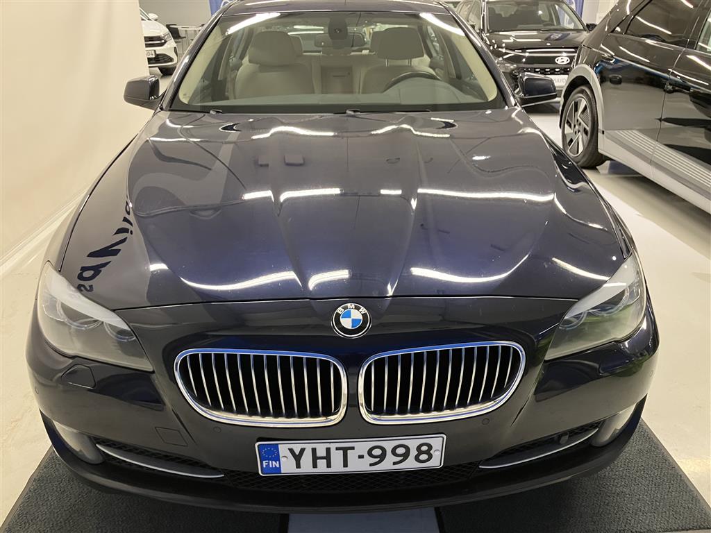 BMW 523 2011