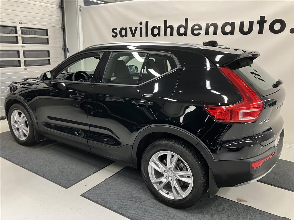 VOLVO XC40 2021