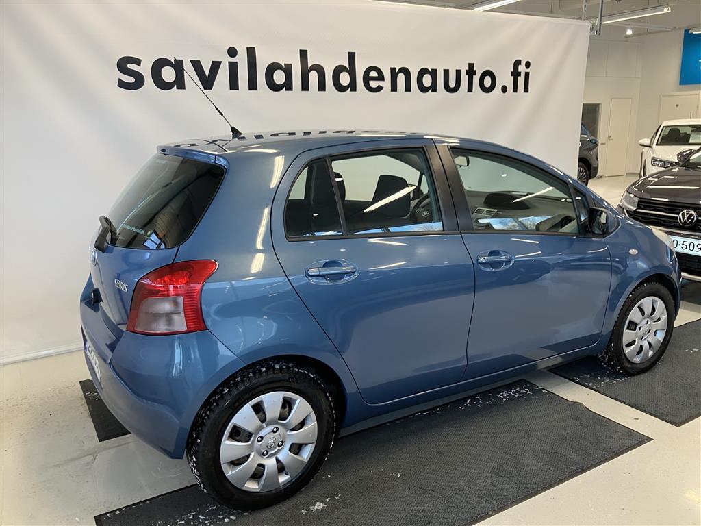 TOYOTA Yaris 2006