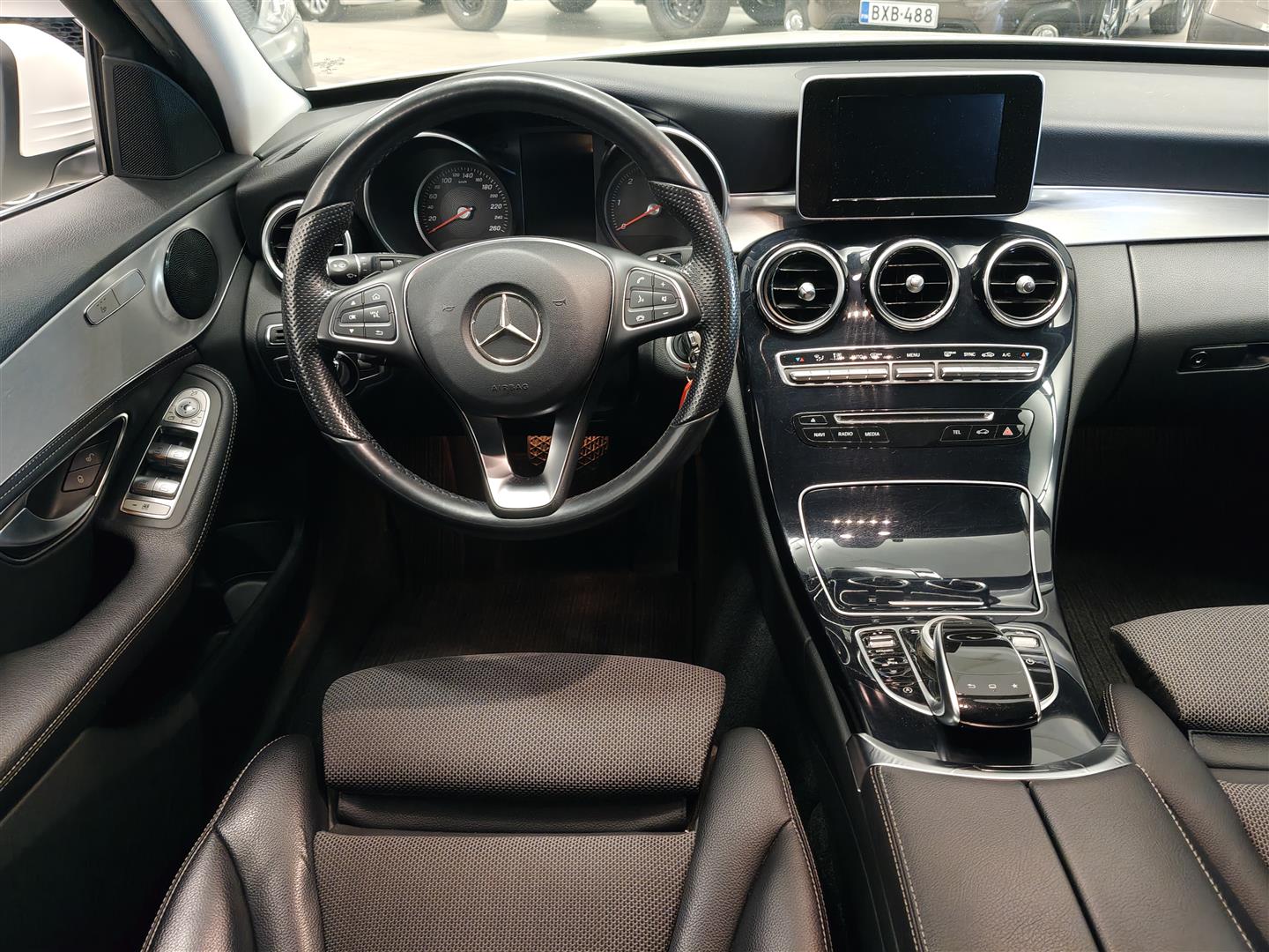 Mercedes-Benz C 2015, kuva 7/15