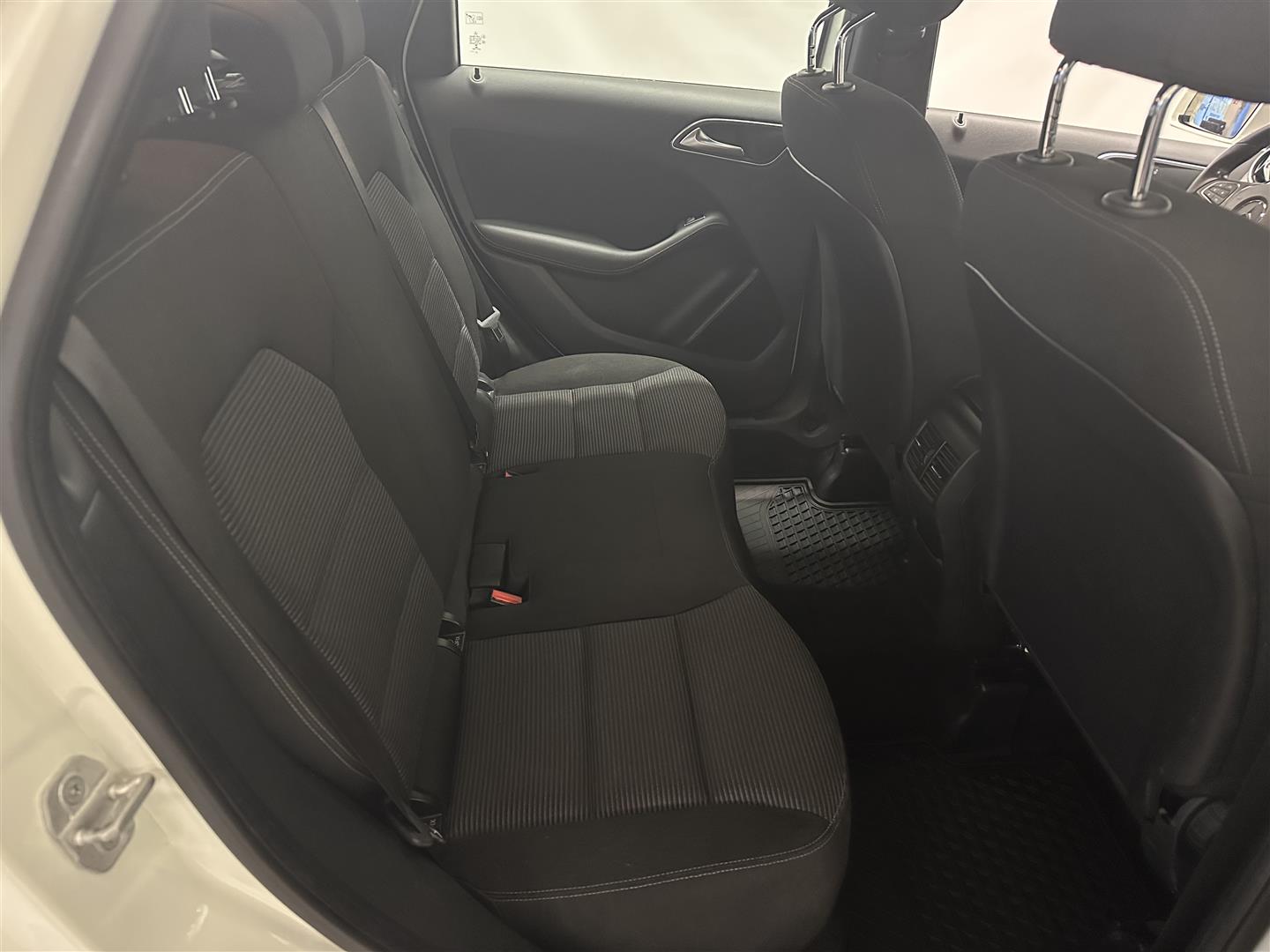 Mercedes-Benz B 2015