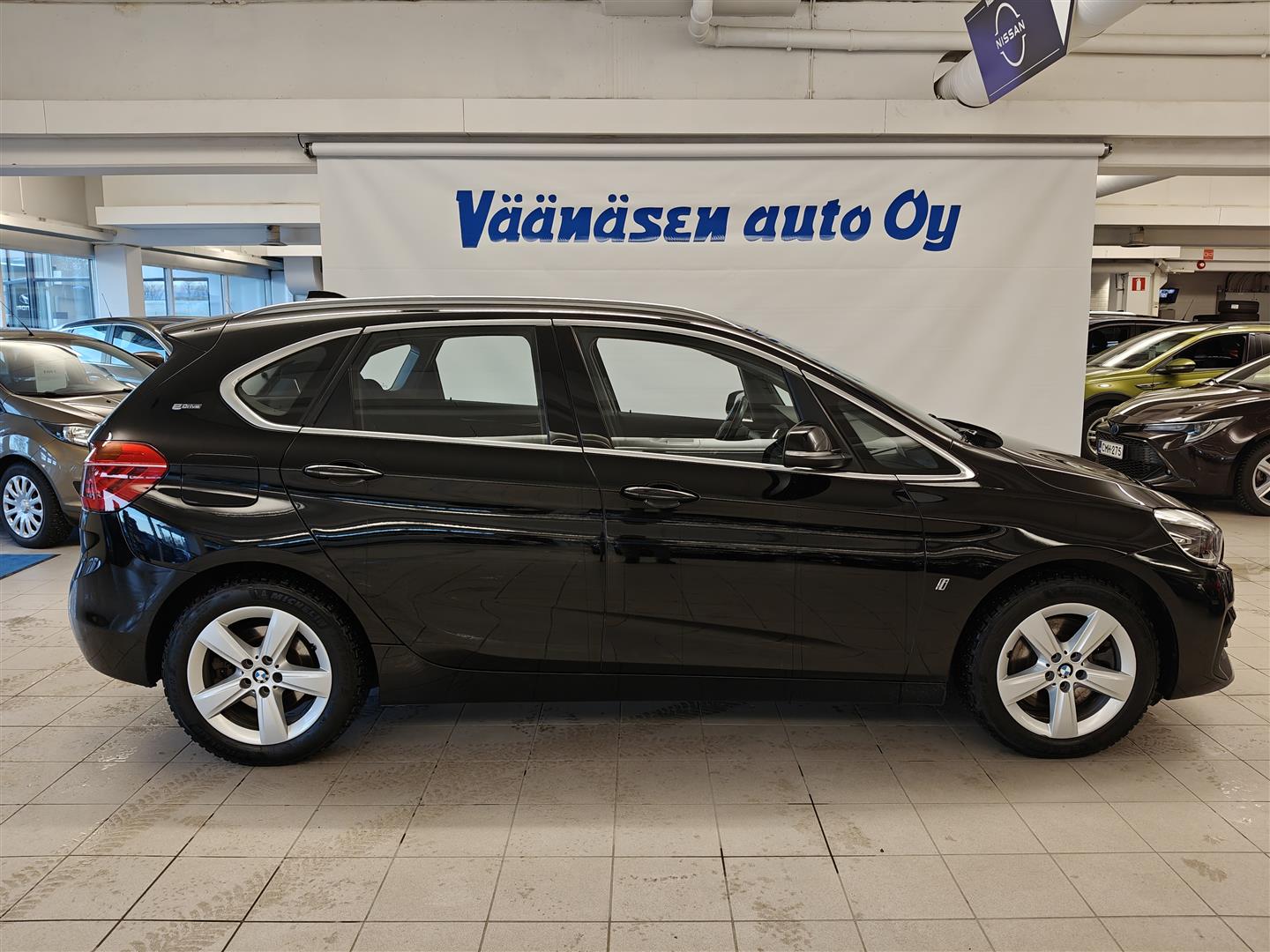 BMW 225 2018
