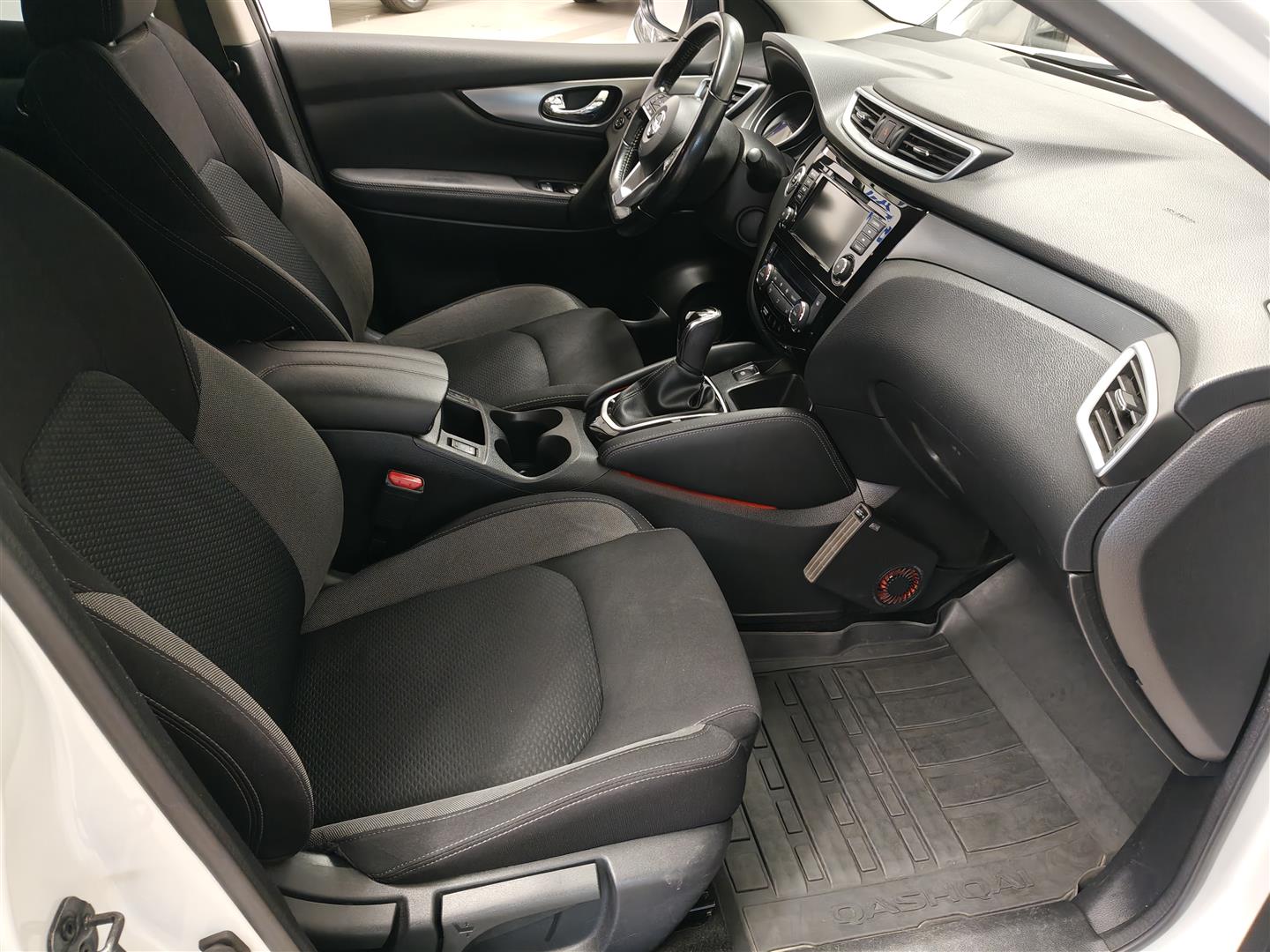 Nissan Qashqai 2019, bild 6/16