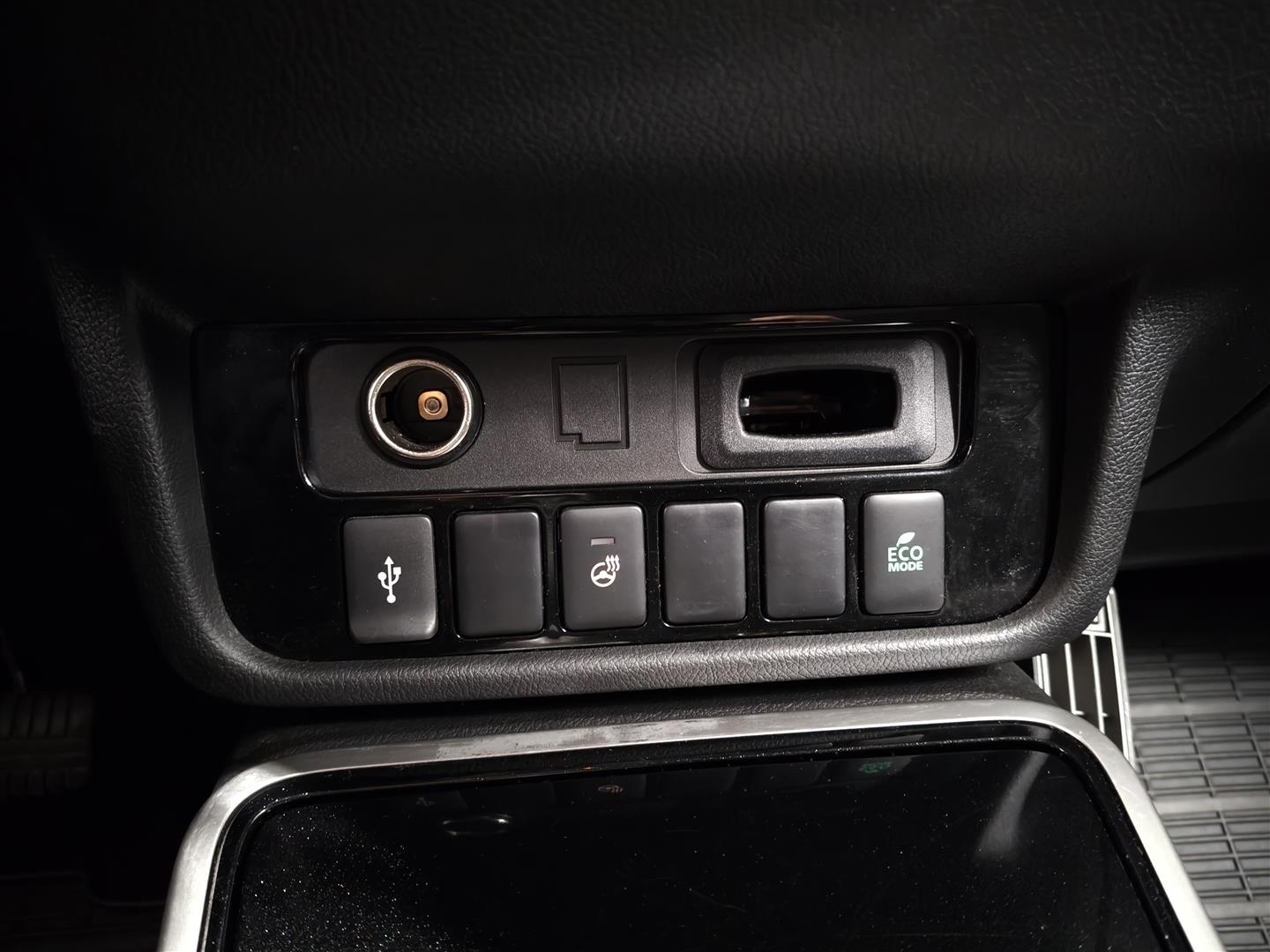 Mitsubishi Outlander PHEV 2020