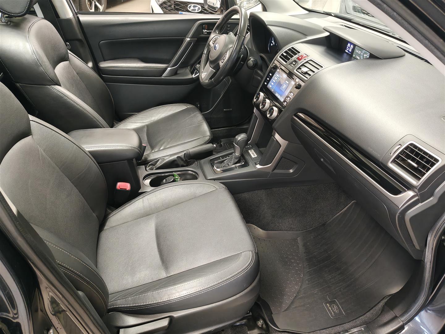 Subaru Forester 2,0 XE TD CVT 2016, bild 6/28