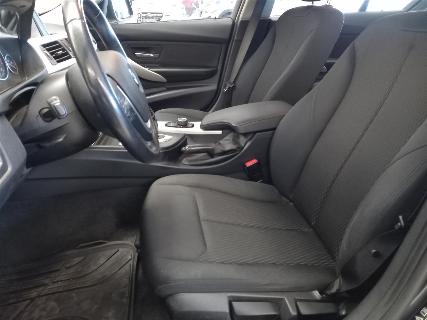 BMW 320 2013