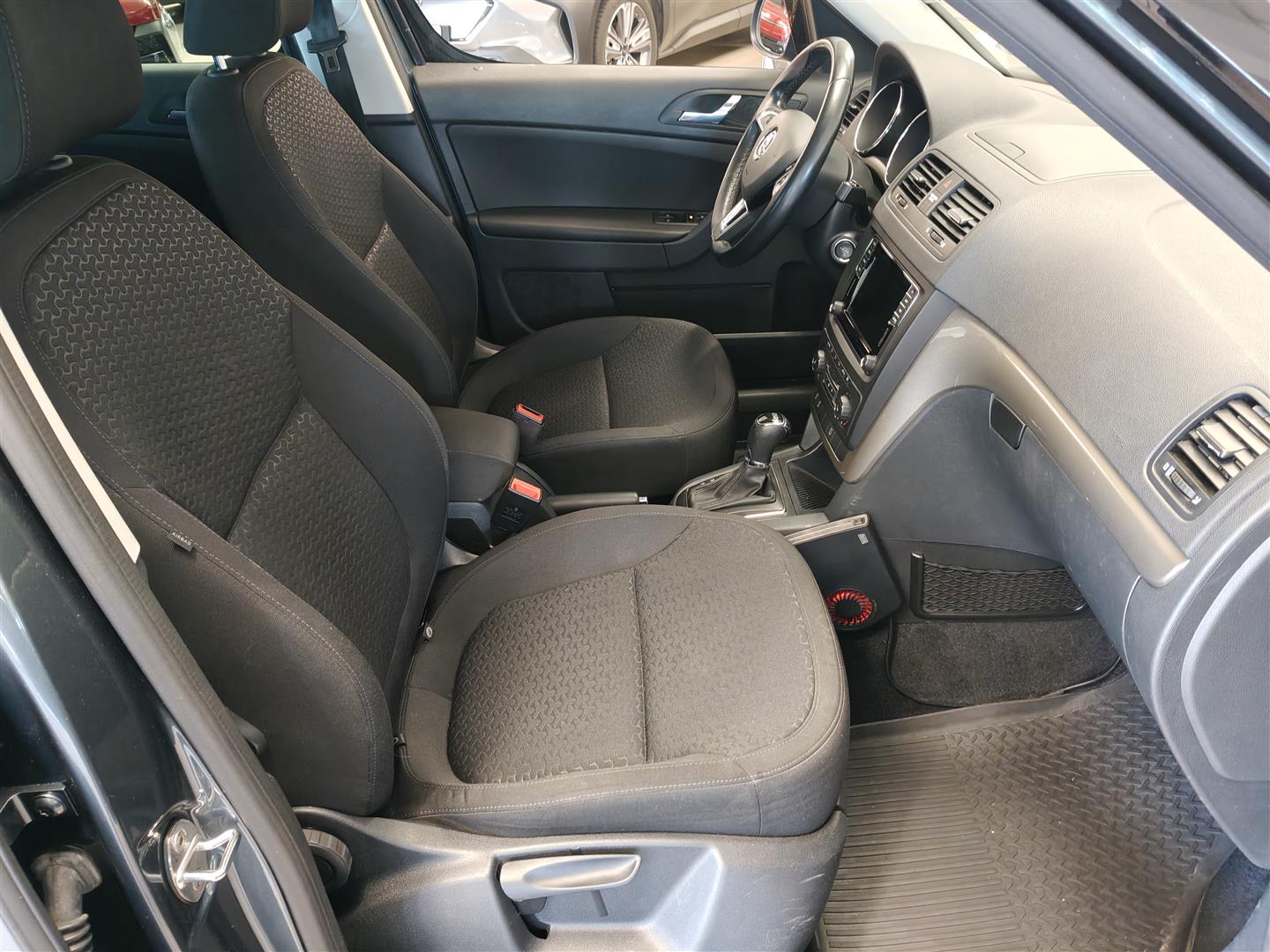 Skoda Yeti 1,4 TSI Style DSG Autom. 2017, kuva 7/17