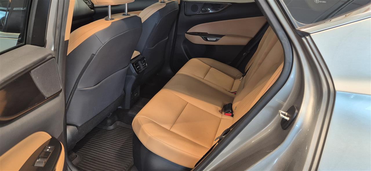 Lexus NX 2023