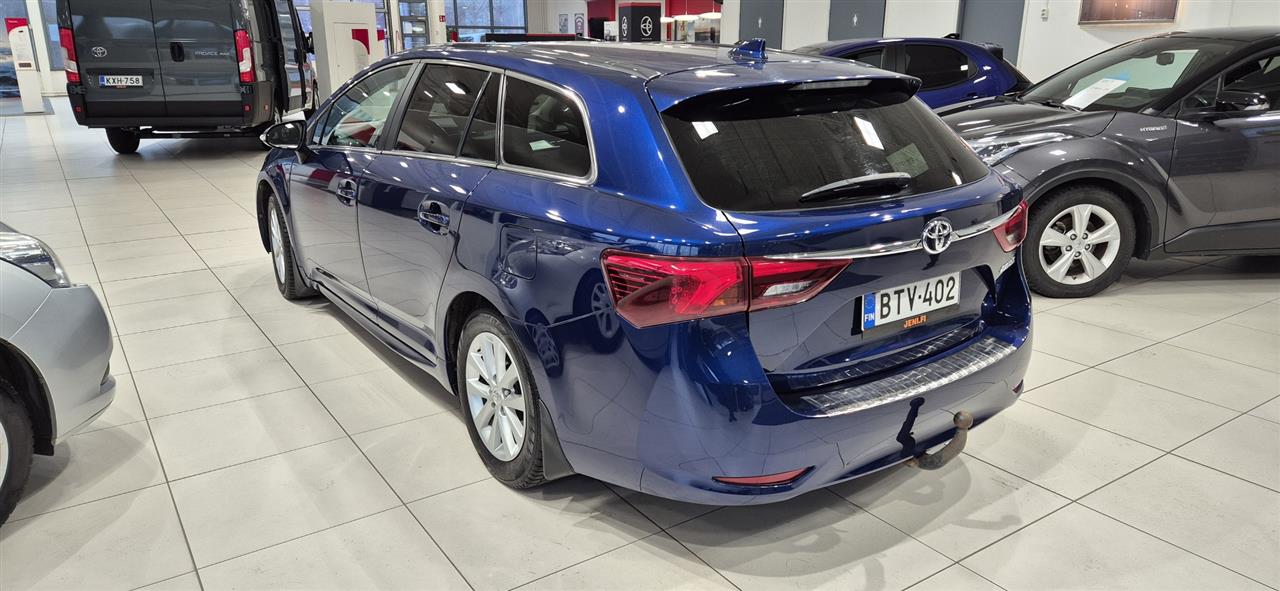 Toyota Avensis 2016