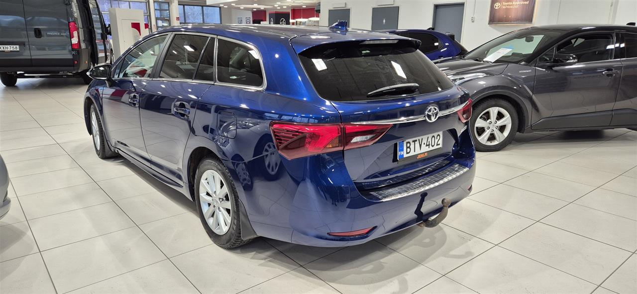 Toyota Avensis 2016