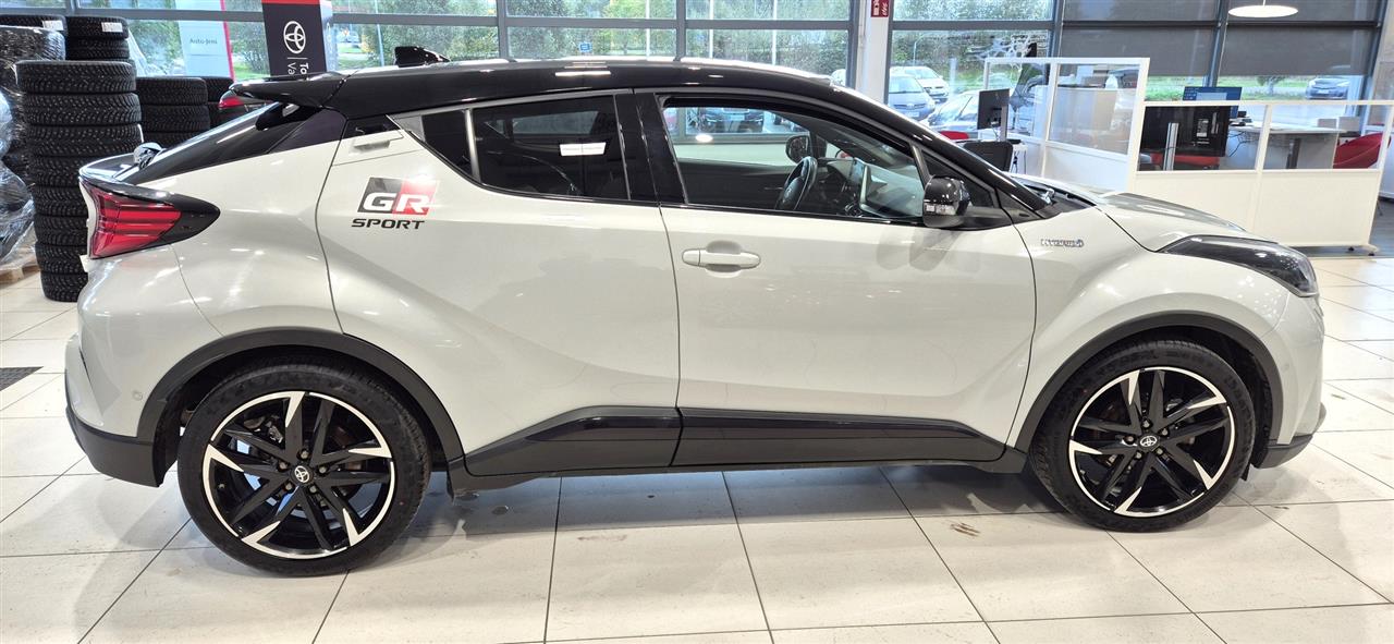 TOYOTA C-HR 2021