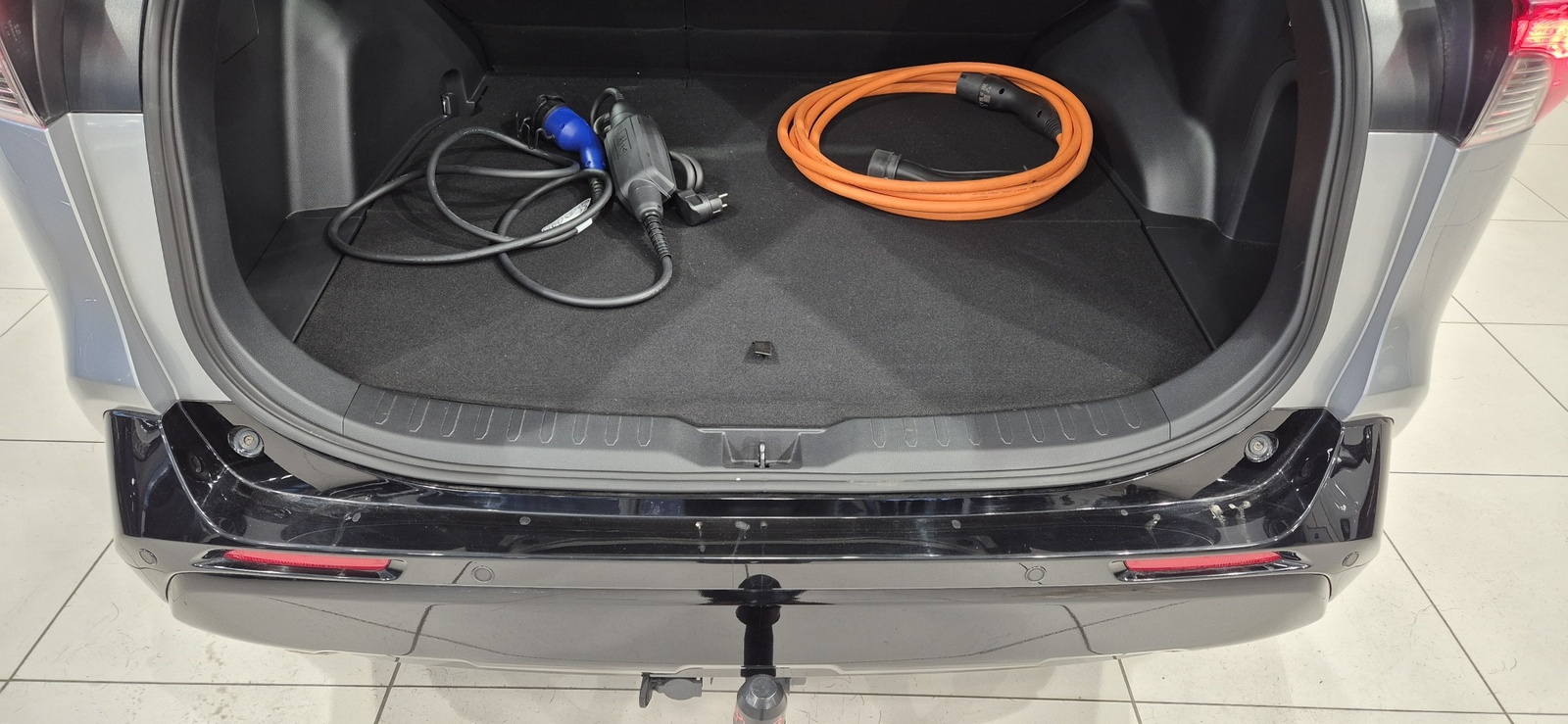 Toyota RAV4 Plug-in 2023