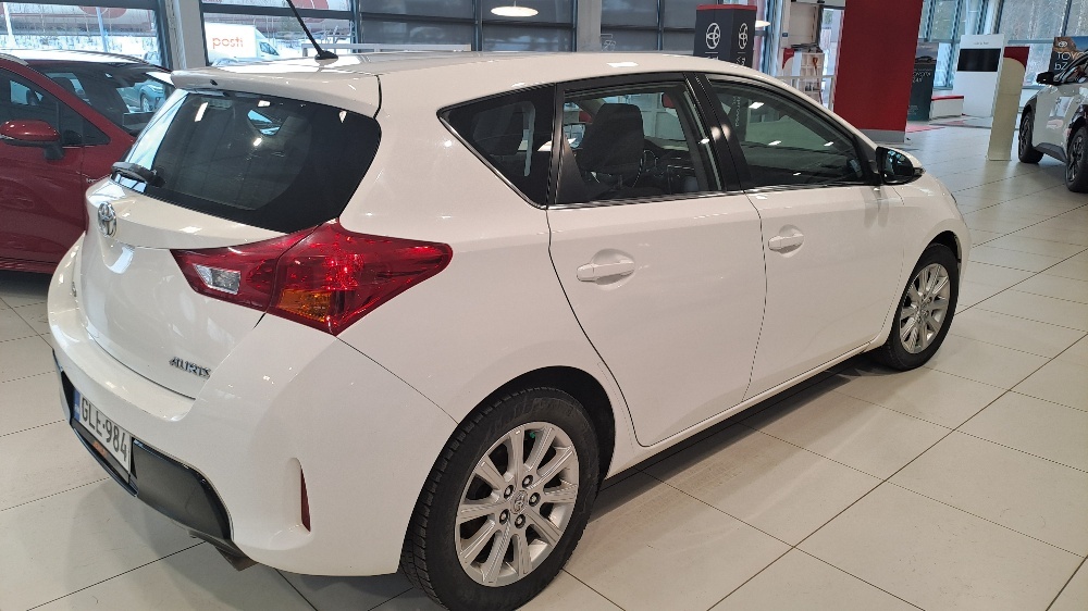 Toyota Auris 2014