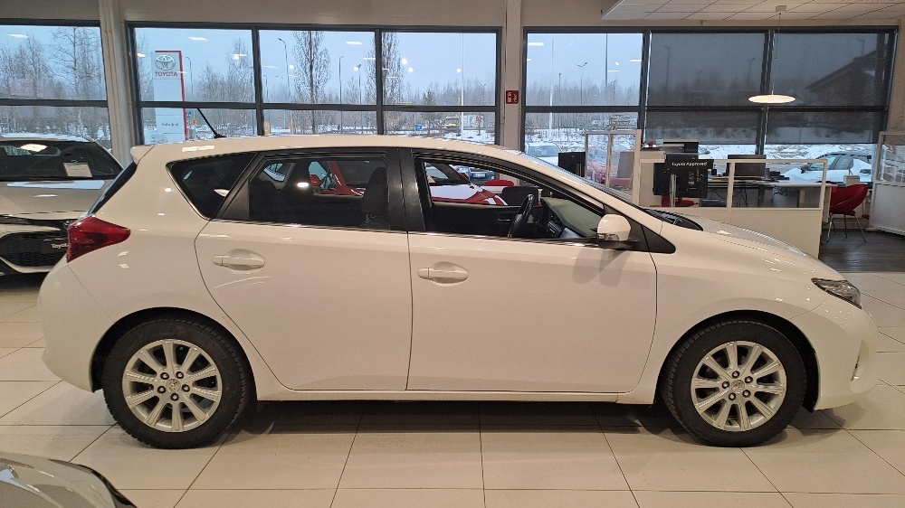 Toyota Auris 2014