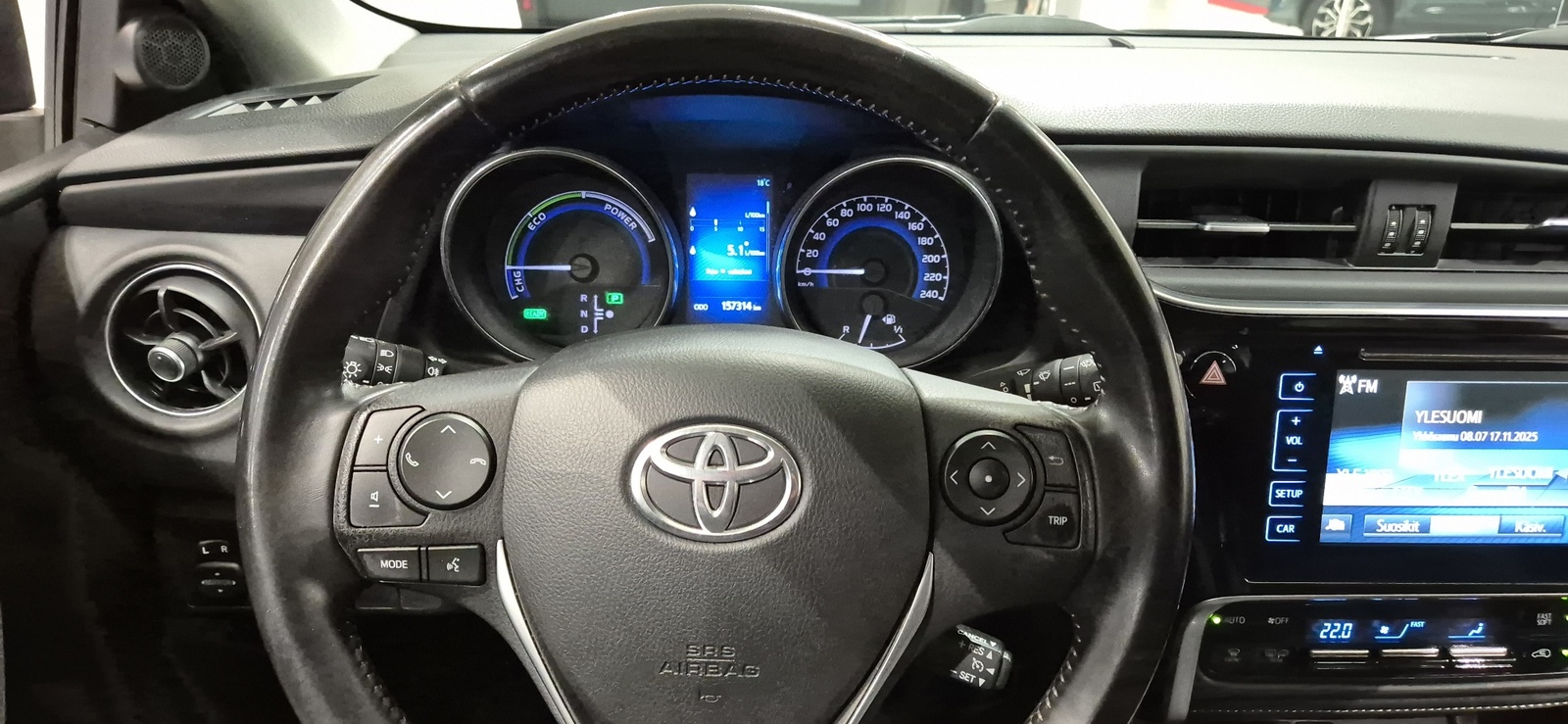 TOYOTA AURIS 2015