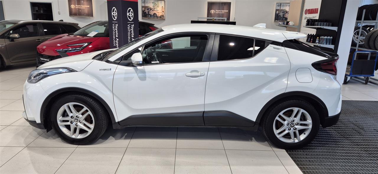 TOYOTA C-HR 2021