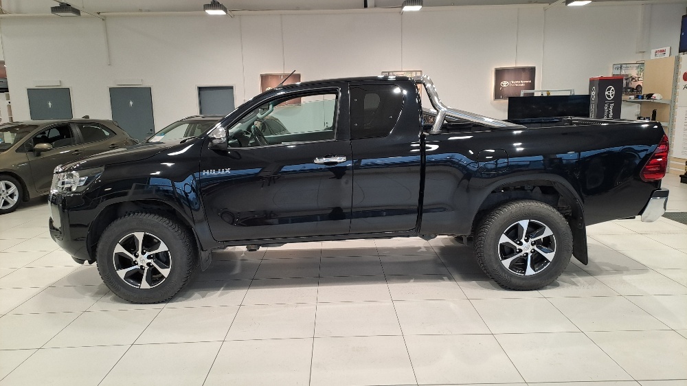 TOYOTA HILUX 2021