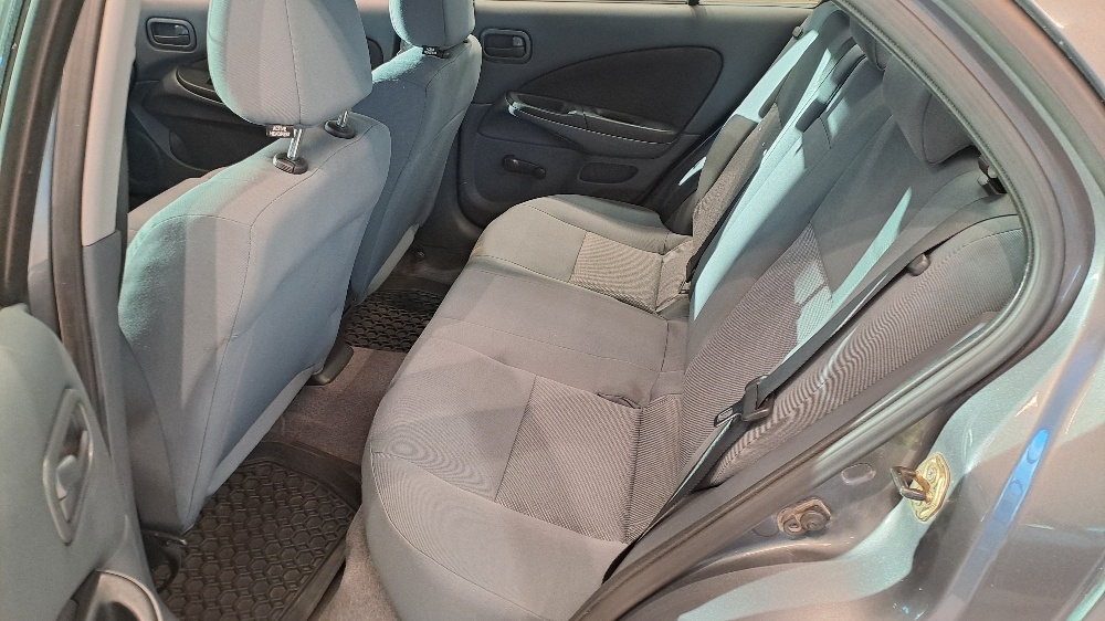 Nissan Almera 2006