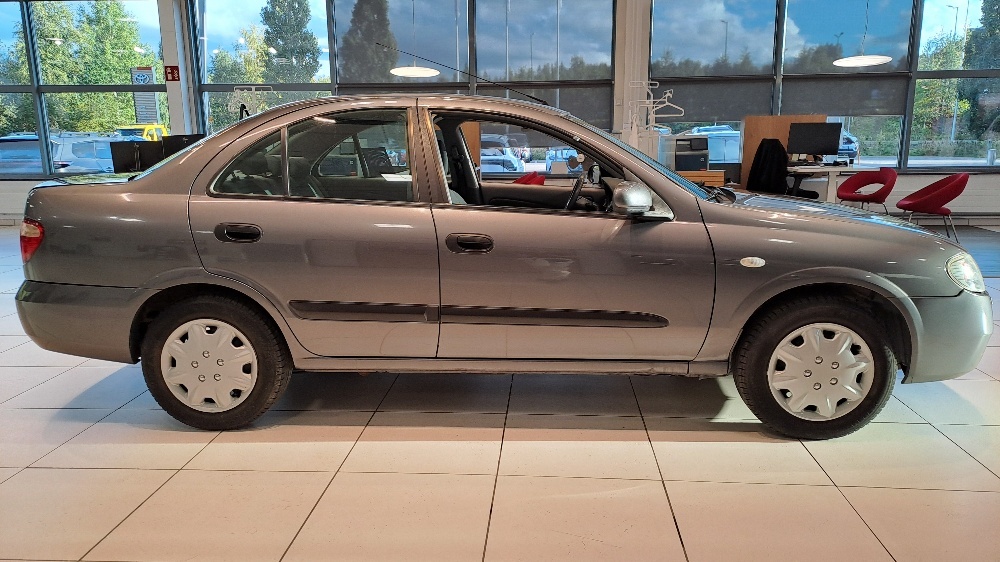Nissan Almera 2006