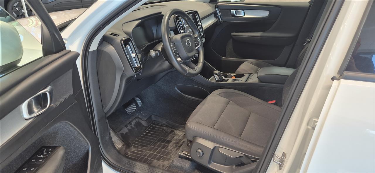 VOLVO XC40 2021