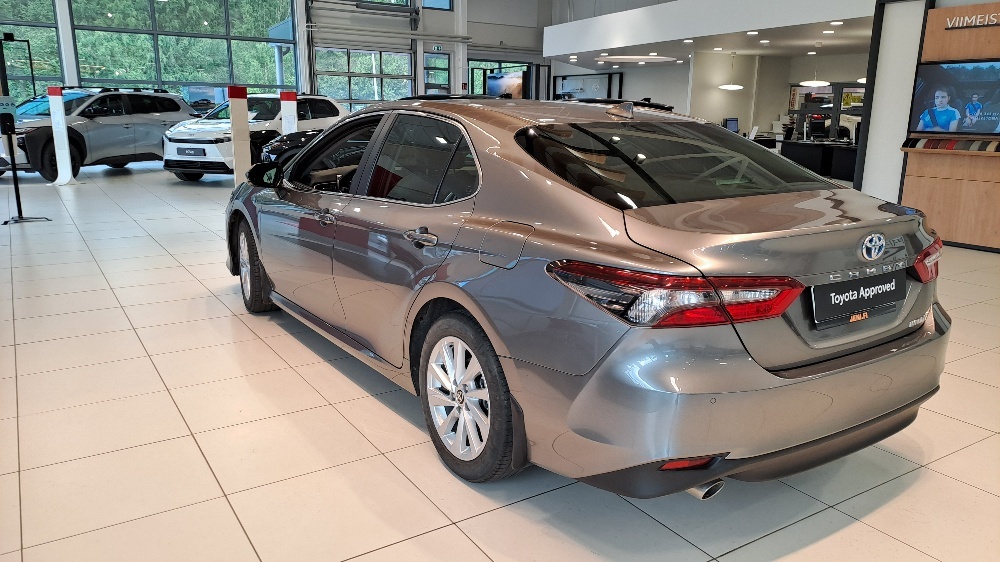Toyota Camry 2023