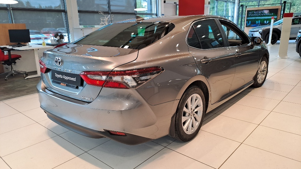 Toyota Camry 2023