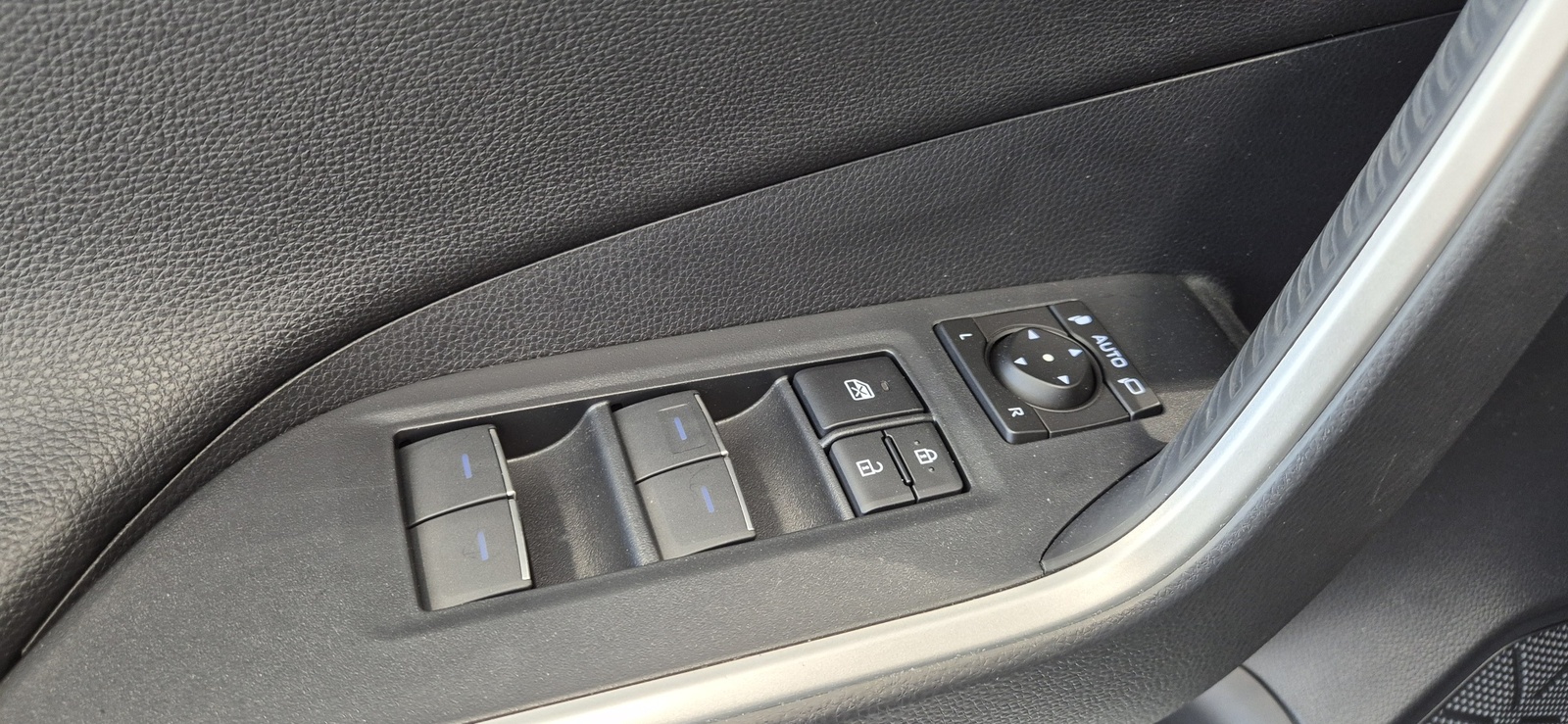 Toyota RAV4 Plug-in 2022