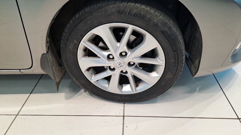 Toyota Auris 2013