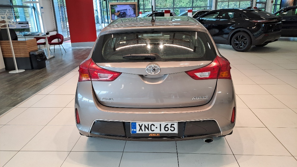 Toyota Auris 2013