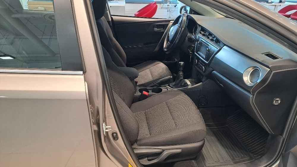 Toyota Auris 2013