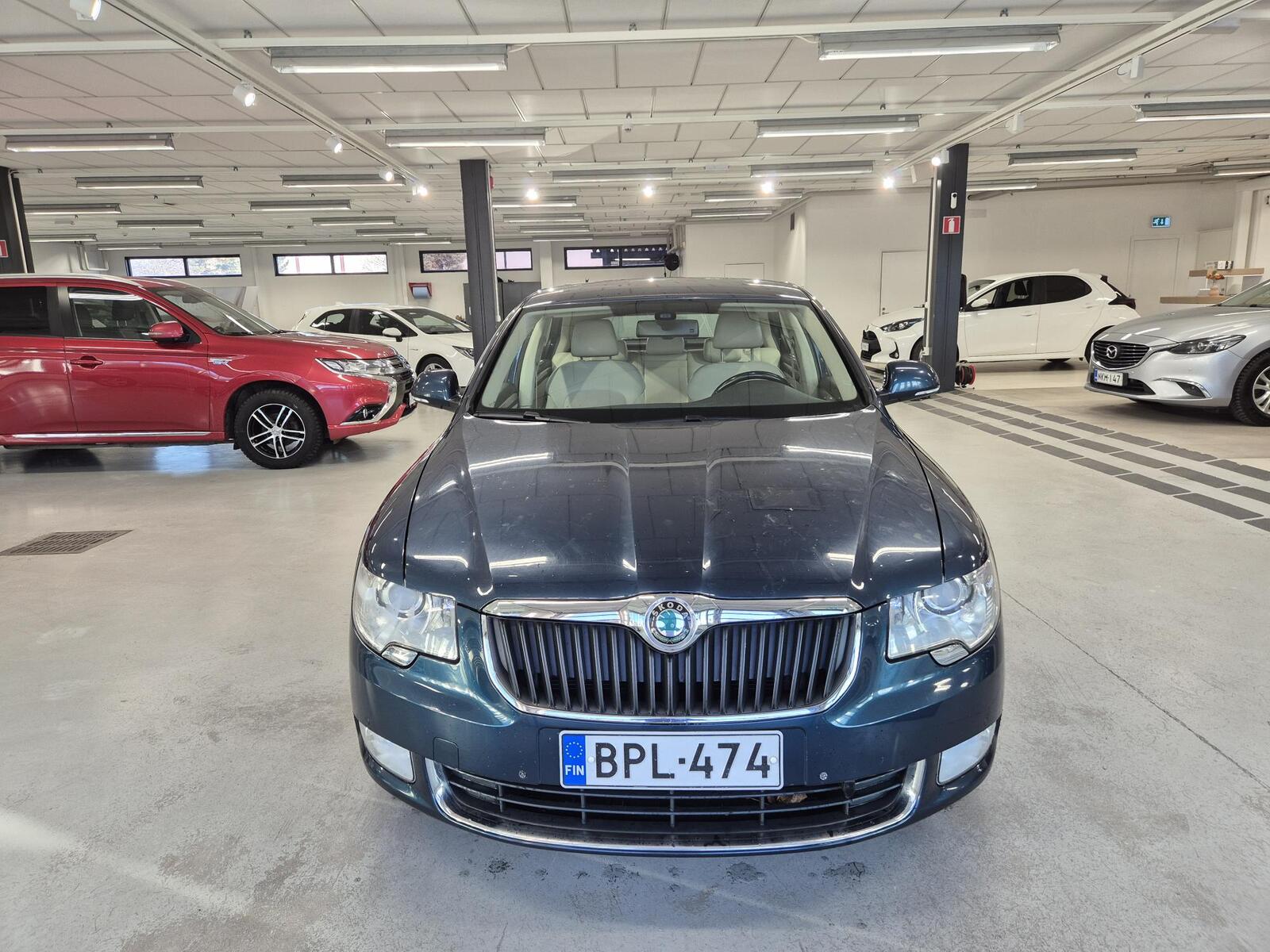 SKODA Superb 2011