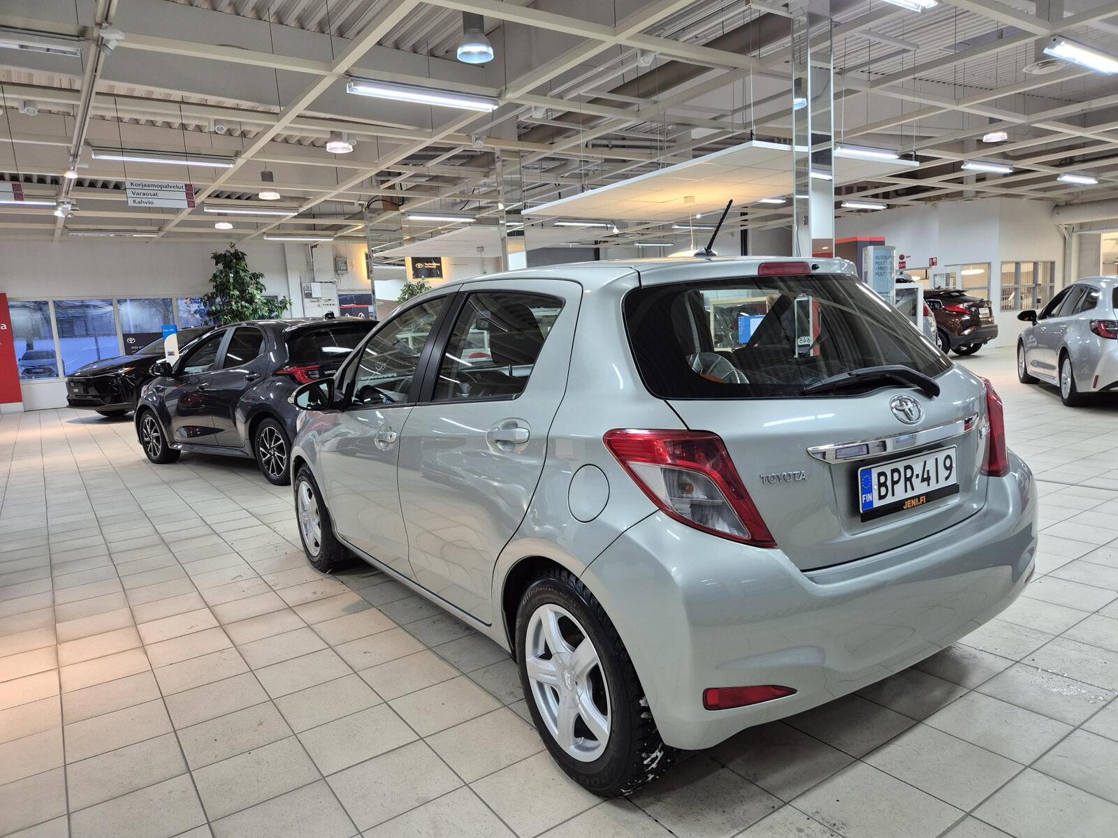 Toyota Yaris 2012