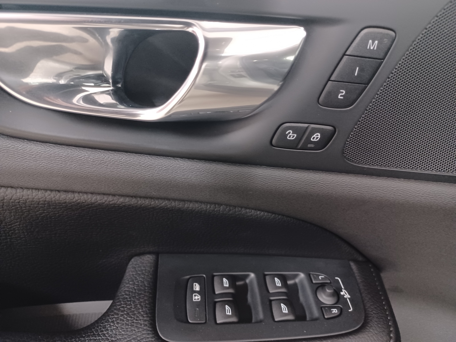 Volvo V60 Cross Country 2019