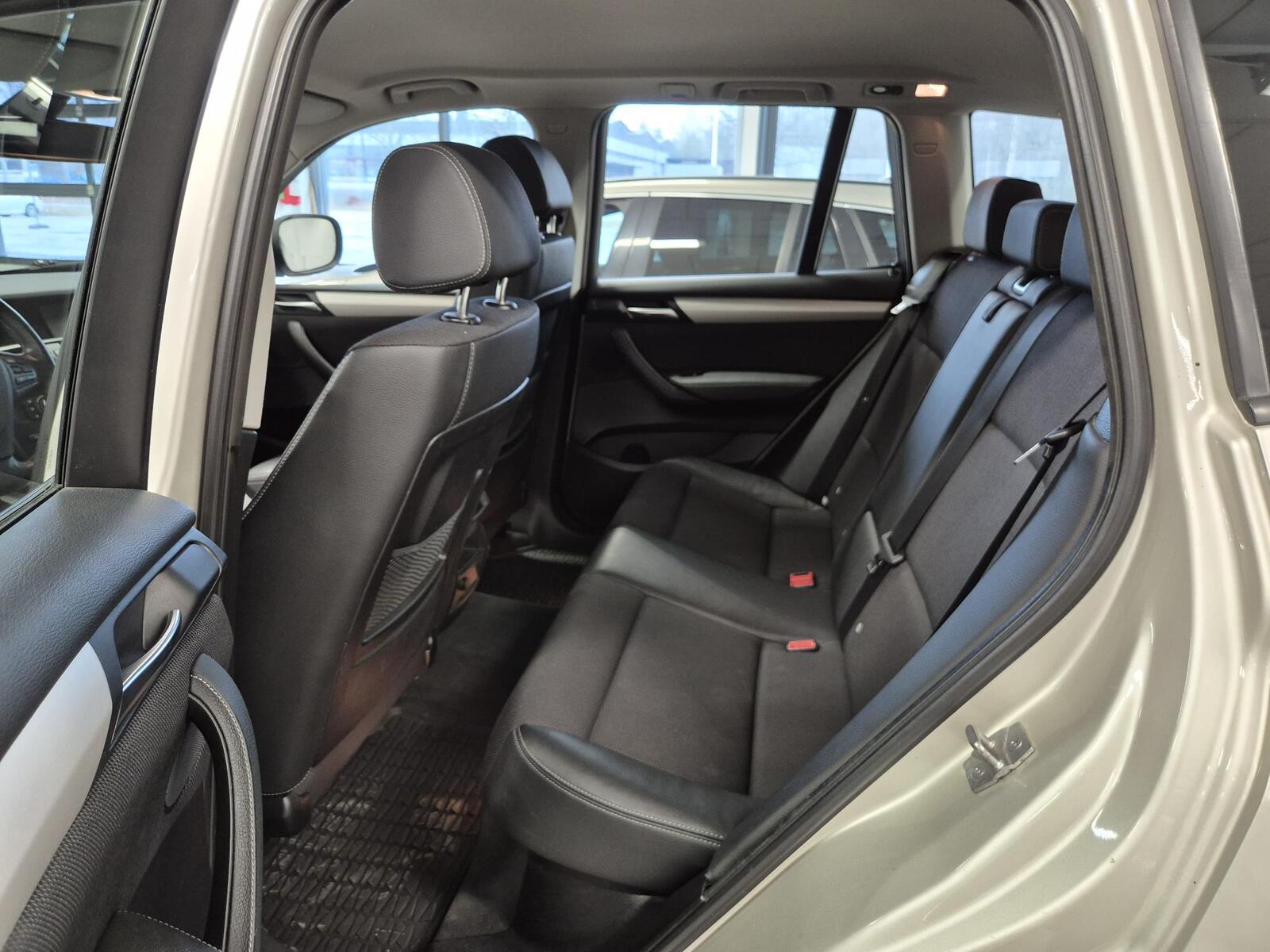 BMW X3 2012
