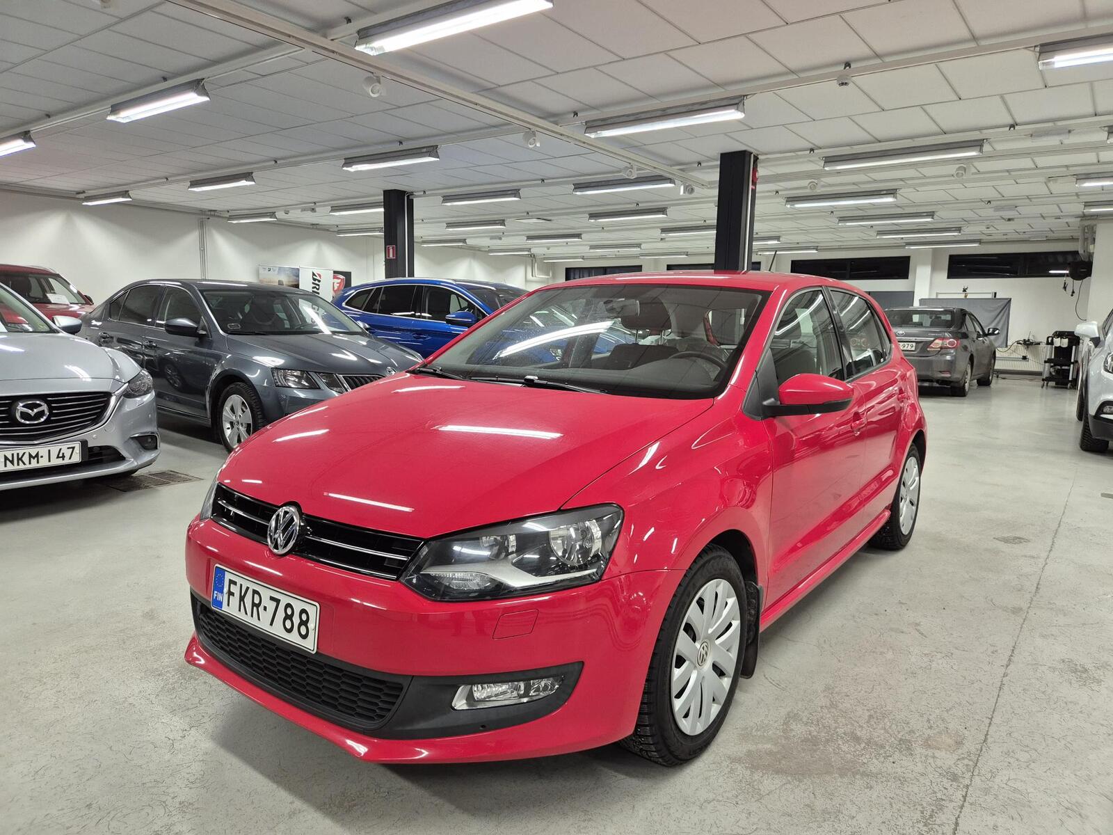 VOLKSWAGEN POLO 2012