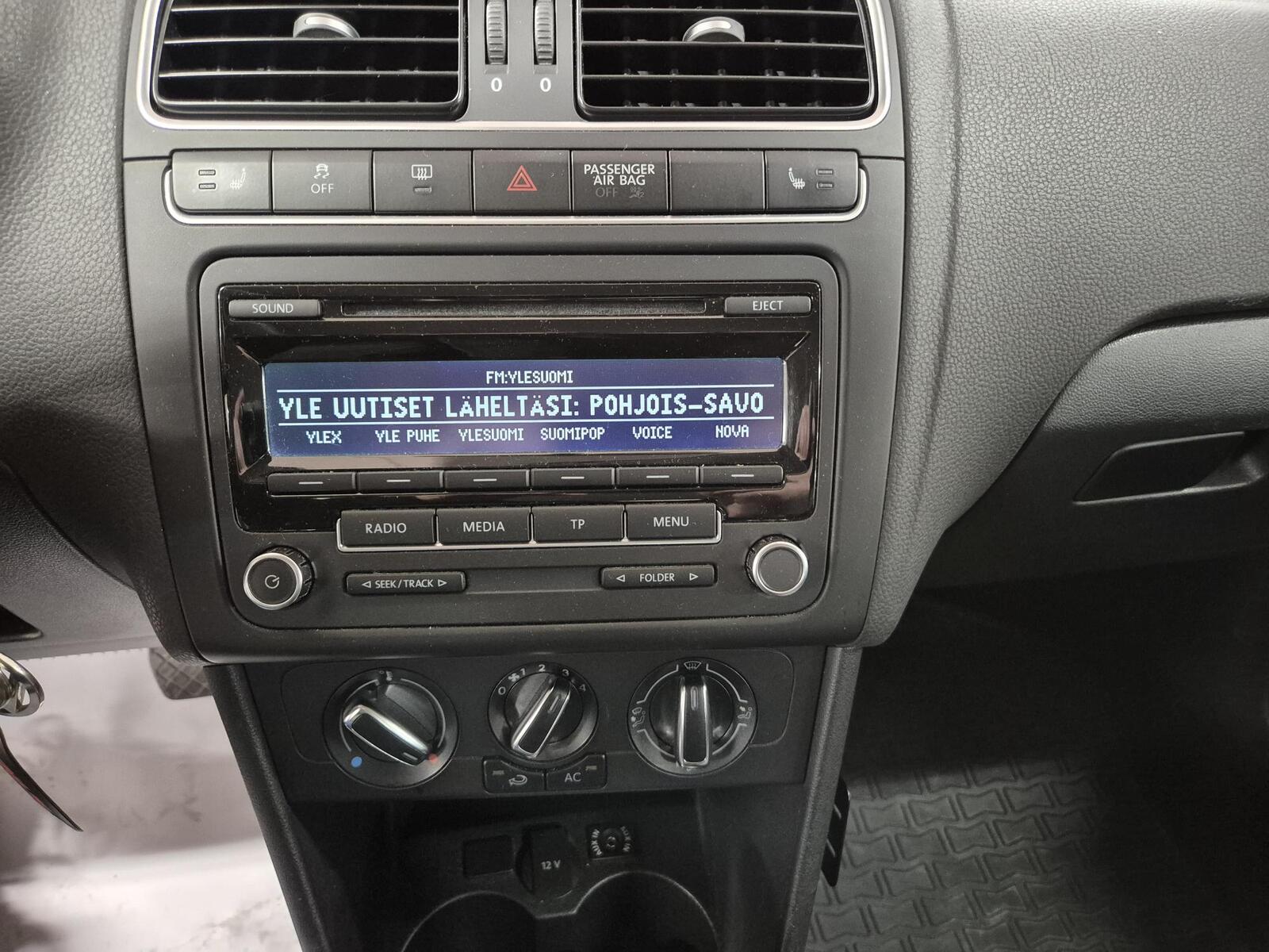 VOLKSWAGEN POLO 2012