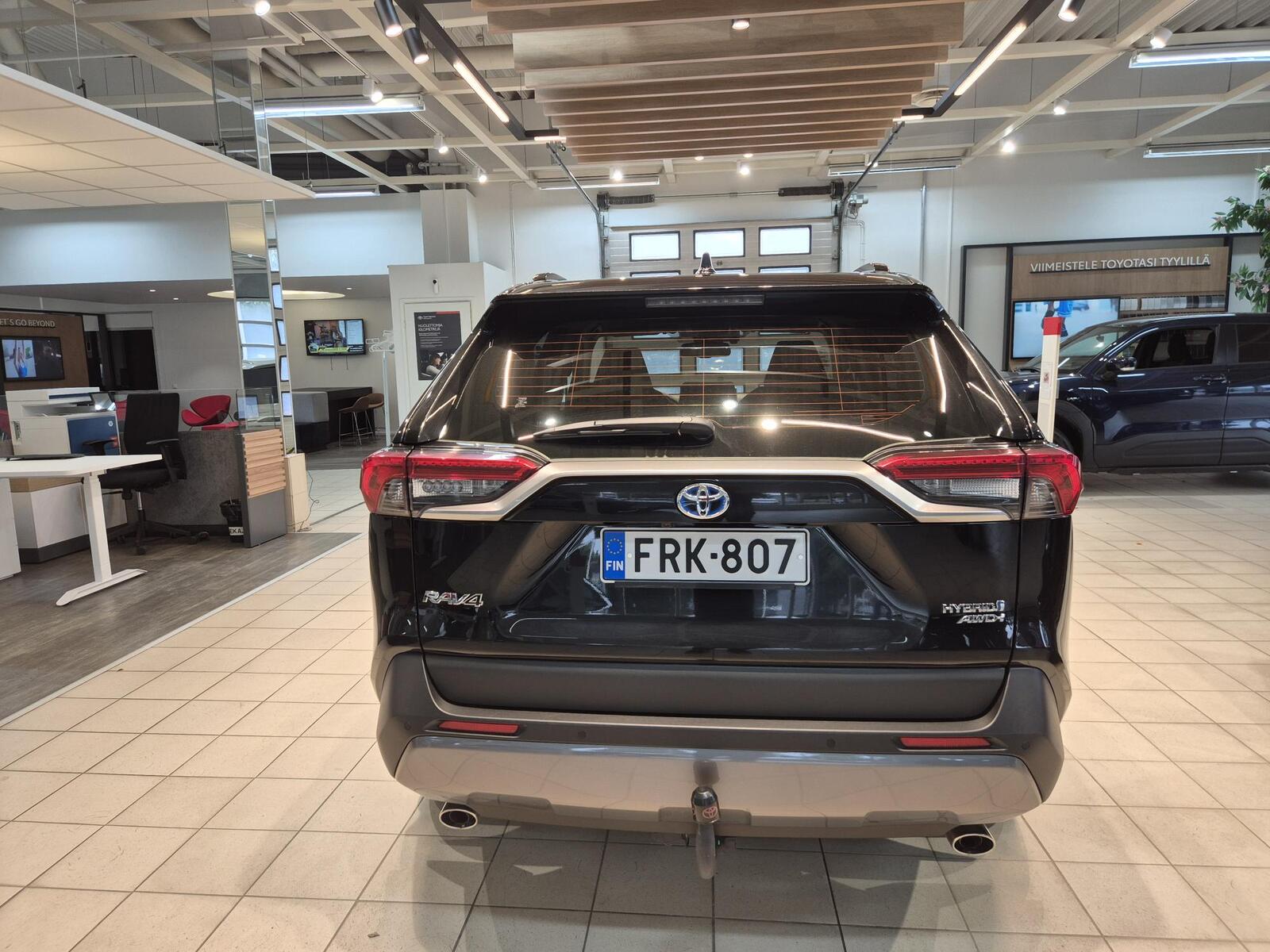 Toyota RAV4 2021