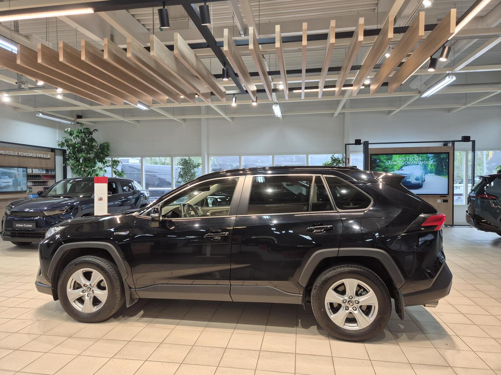 Toyota RAV4 2021