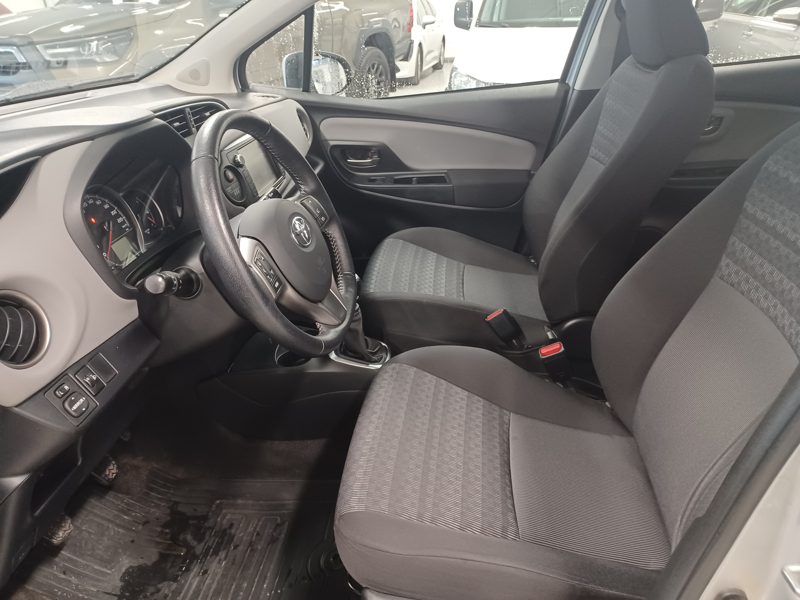Toyota Yaris 2016