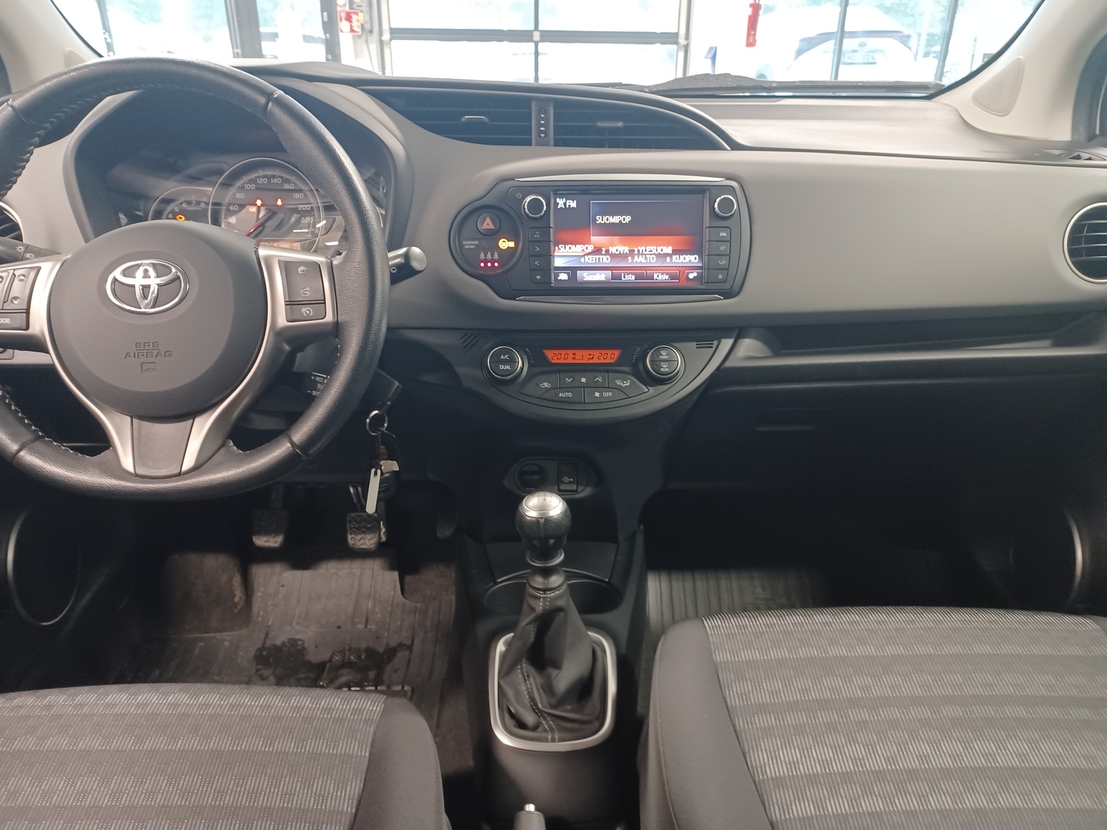 Toyota Yaris 2016